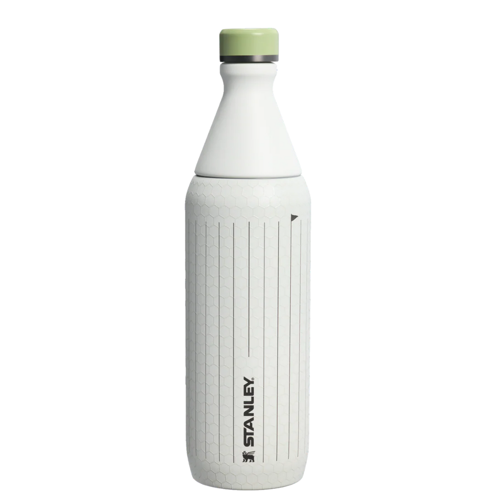 The Stanley 1913 x Nelly Korda All Day Slim Bottle